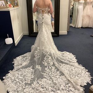 Bridal Gown/Wedding Dress